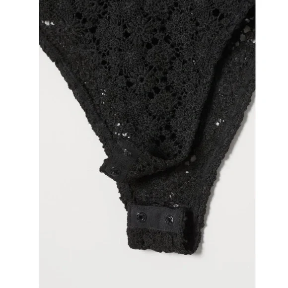 H&M Black Sleek Lace Bodysuit - Picture 2 of 4